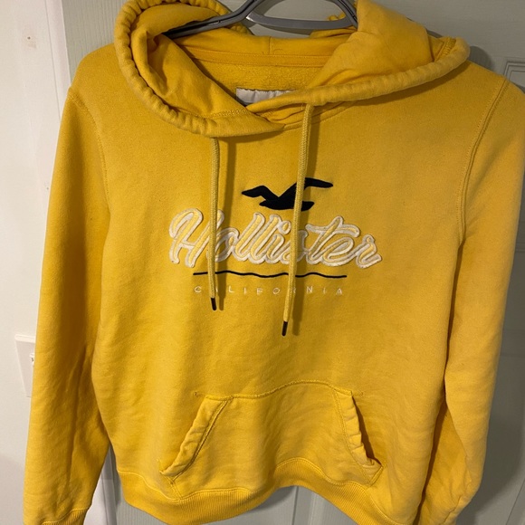 Hollister | Sweaters | Light Yellow Hollister Hoodie | Poshmark